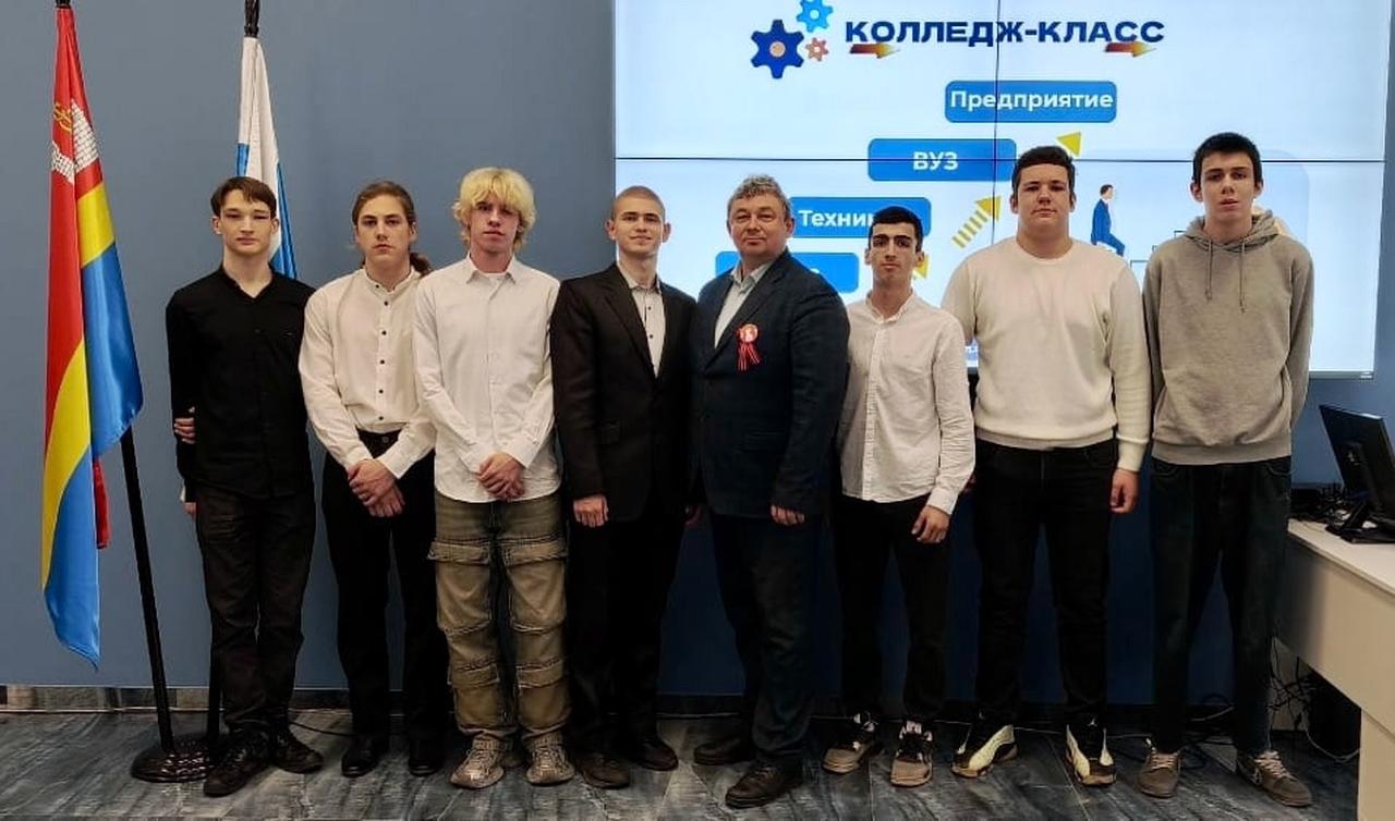 Поздравляем наших выпускников колледж-класса!.